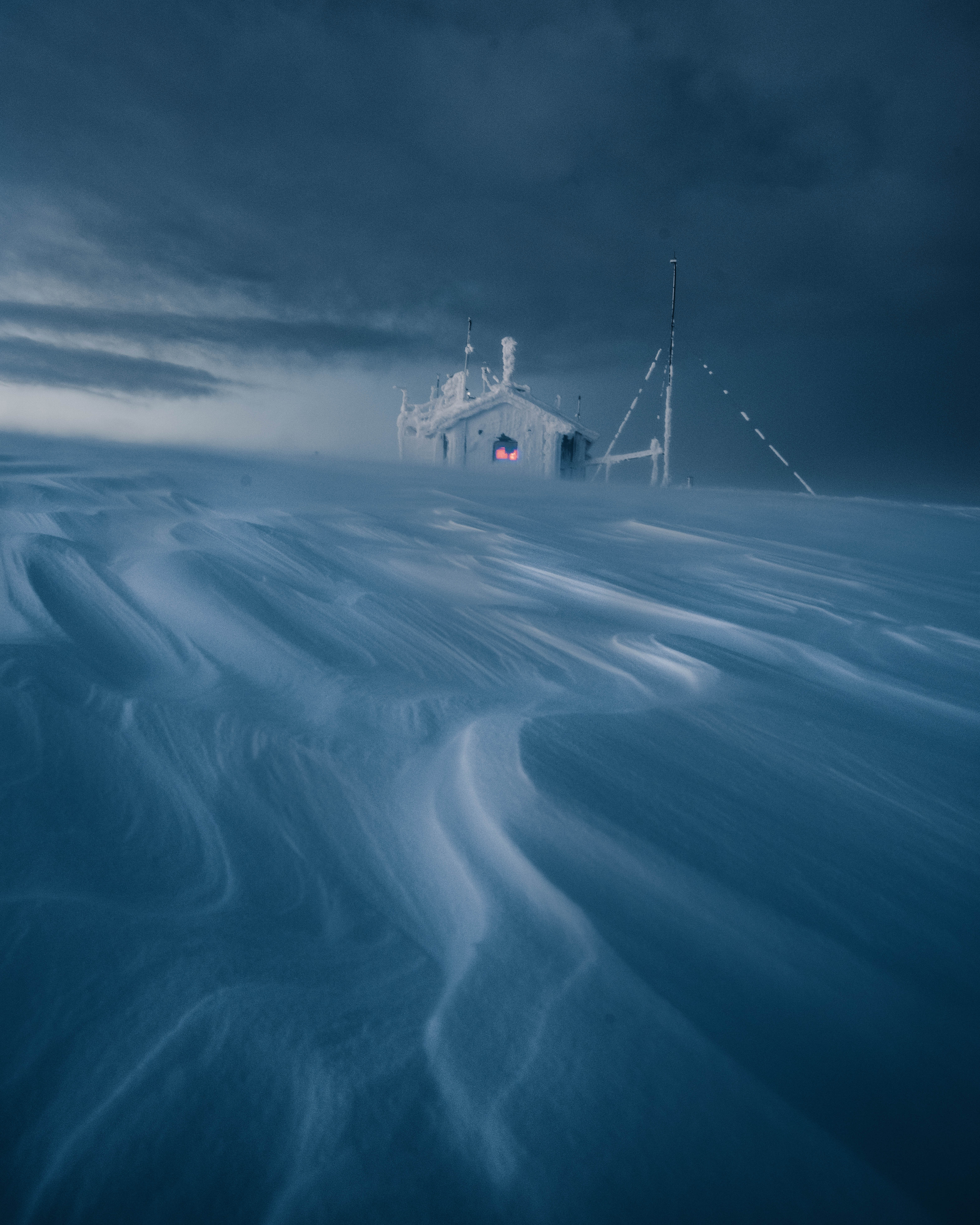 Valokuva: Pallaksen mittausasema lumimyrskyssä